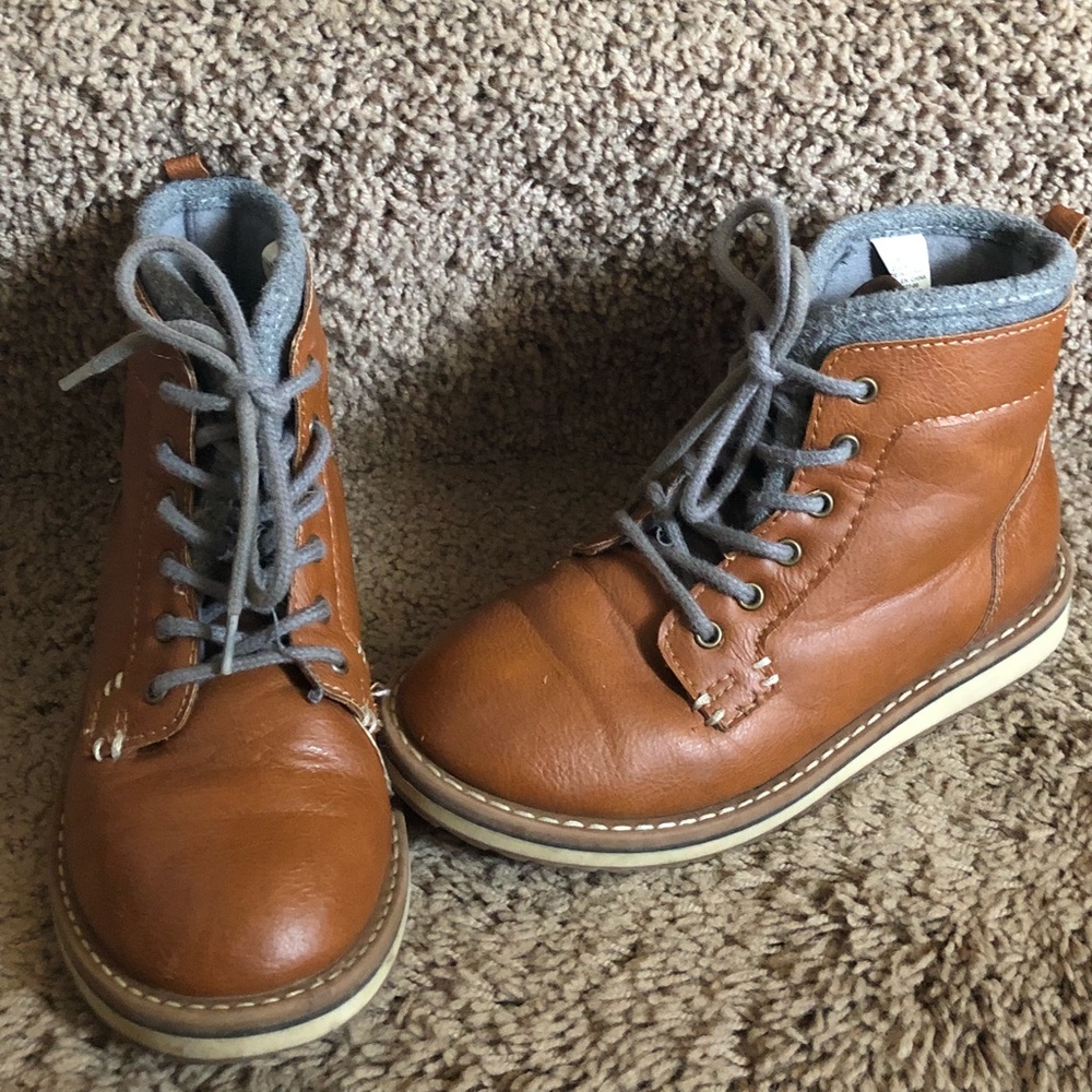 Dress boots size 1